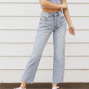PacSun Mom Jeans High Rise Light Wash Raw Hem Size 26 NWT